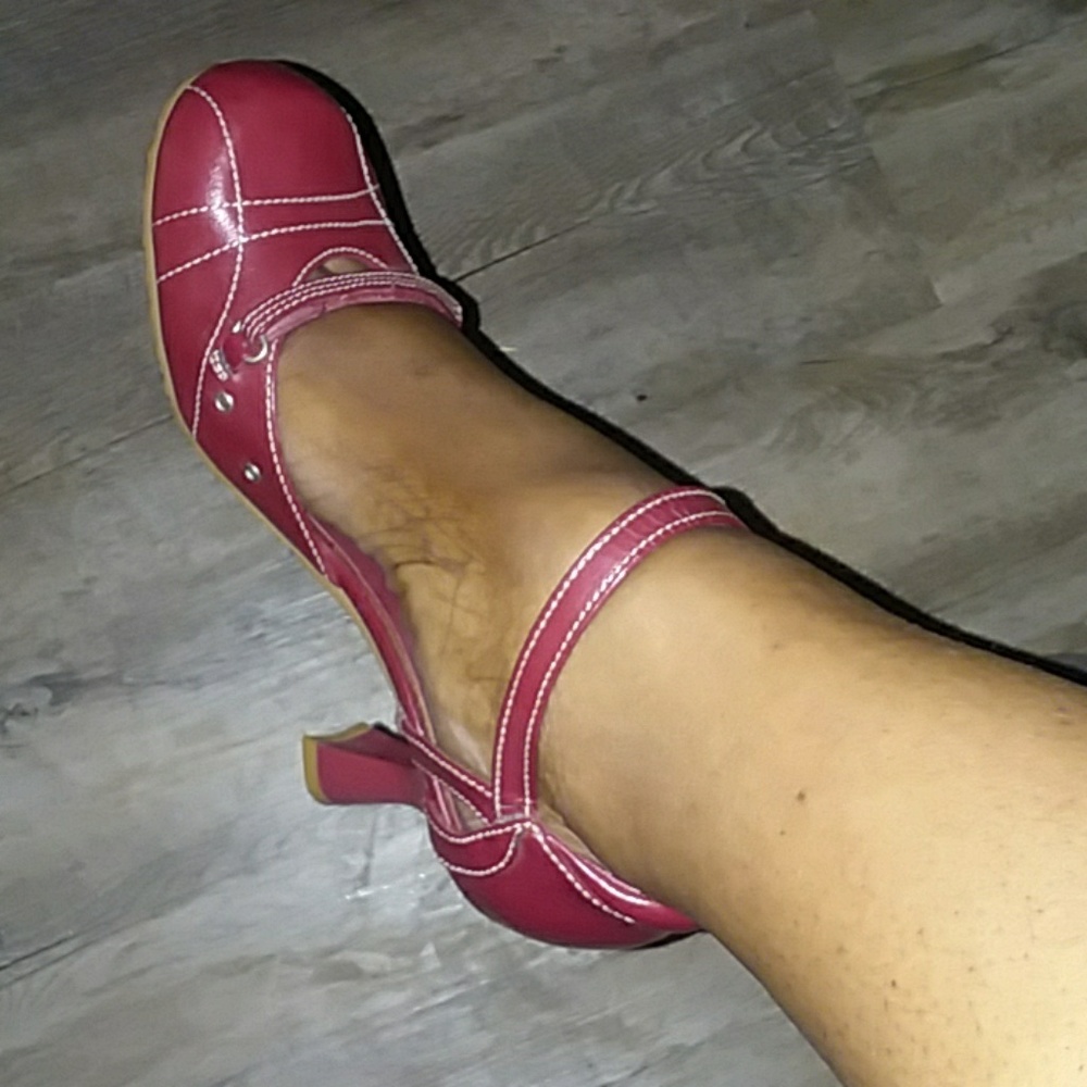 Brand new vintage...modern granny shoe